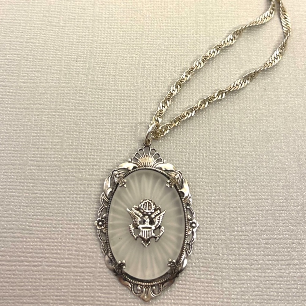 Vintage-Inspired Silver Pendant Necklace